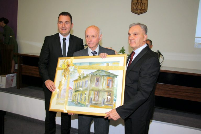 Градоначалникот Јованоски им ги врачи наградите „3-ти Ноември“ на годинешните лауреати