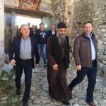 Градоначалникот Јованоски со владини претставници извршија увид во изградбата на опожарените конаци на Трескавец