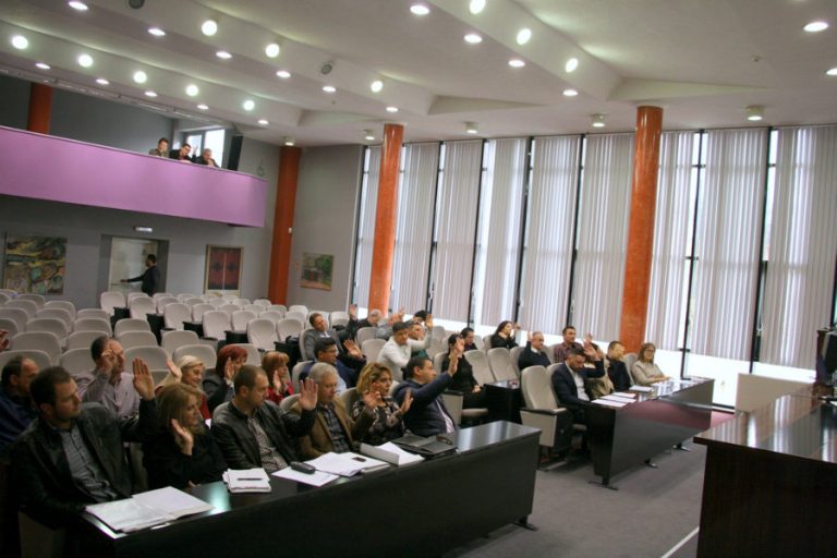 Советниците едногласно ги избраа новите општински комисии