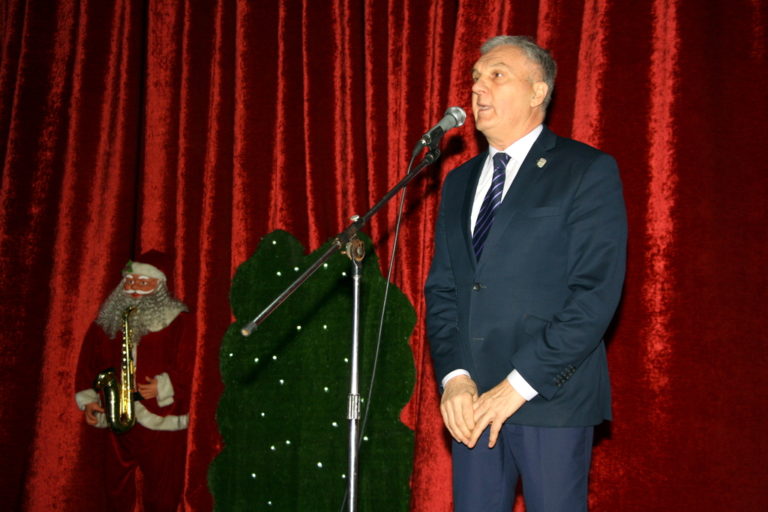 Новогодишна забава за првачињата од Прилеп