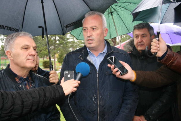 Општина Прилеп и ЈКП „Комуналец“ засадија дрвја на Могилата на непобедените