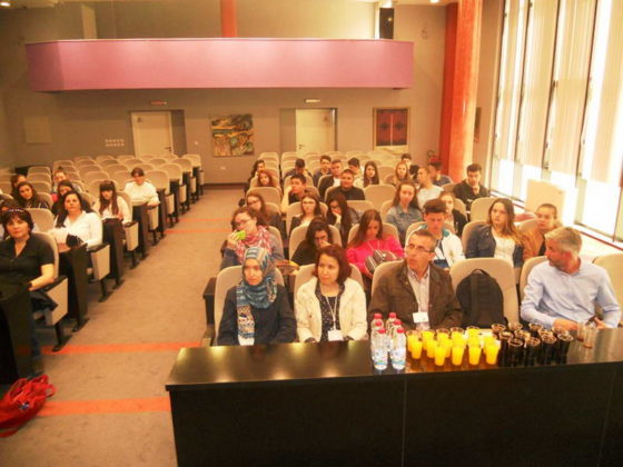 Средношколци од Европа преку „Еразмус плус“, ја посетија Општина Прилеп