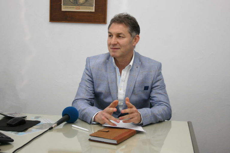 ЈКП „Пазари“: Закупнината на тезгињата во Градскиот пазар останува иста, да престанат манипулациите со земјоделците!