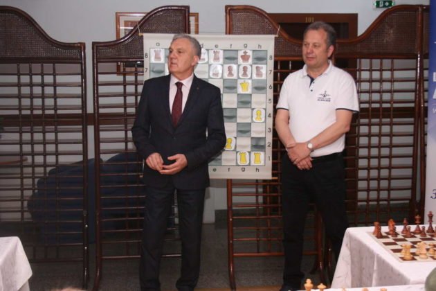 Градоначалникот Илија Јованоски го отвори Шаховскиот камп во Прилеп