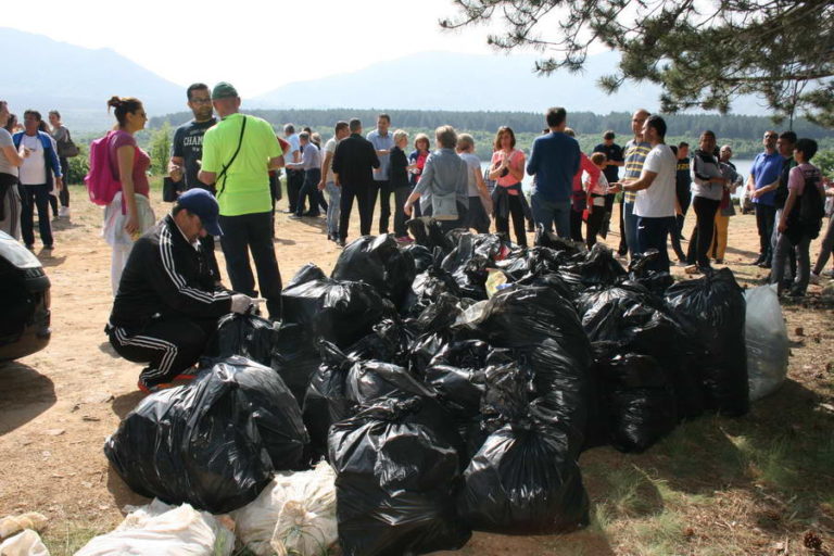 Прилеп е исчистен од околу 230 метри кубни комунален и градежен отпад