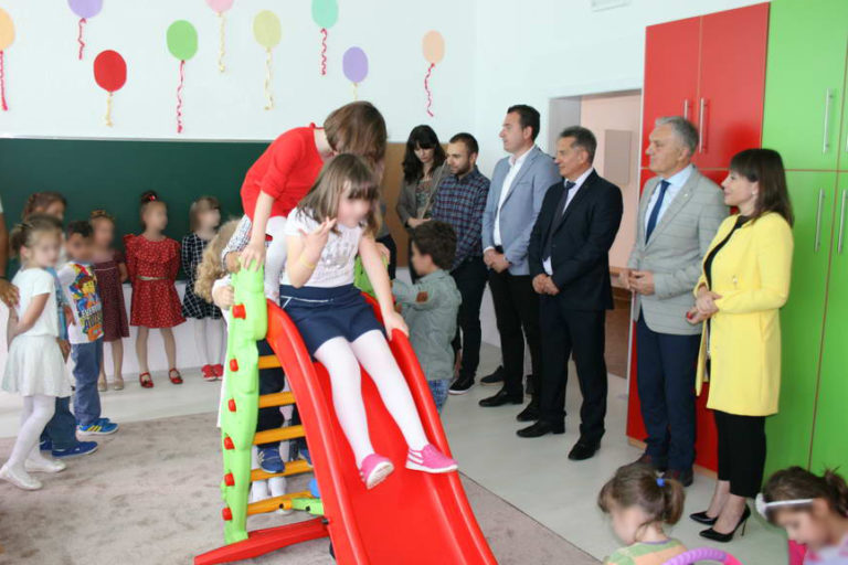 Предадена во употреба детската градинка во ООУ „Рампо Левката“