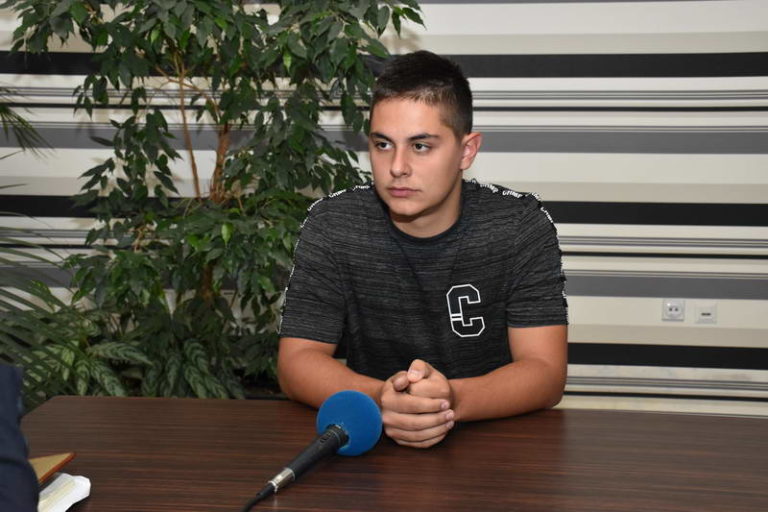 Тенискиот прилепски ас Михаил Кусески одржа тренинг за малите дечиња од градинката „Наша иднина“ на терените на „Винер Про“