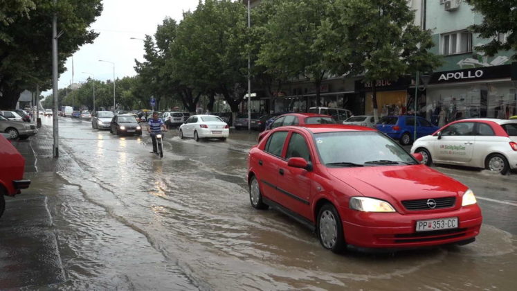 Во Прилеп се санираат штетите од поплавите