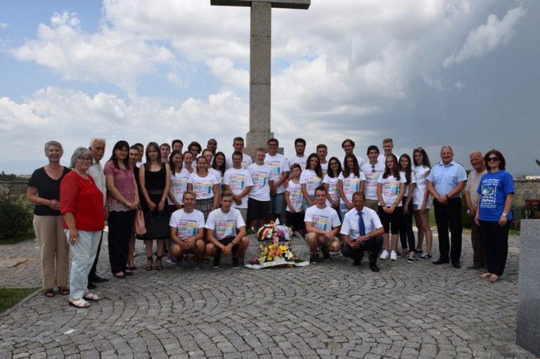 Со пораки за мир и пријателство заврши двонеделниот македонско-германски младински камп