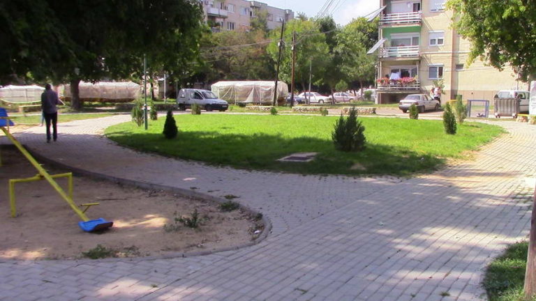 Вистината поради што се затрупуваат одделни празнини, коишто требало да бидат фонтани ја пренесува ЈКП „Комуналец“