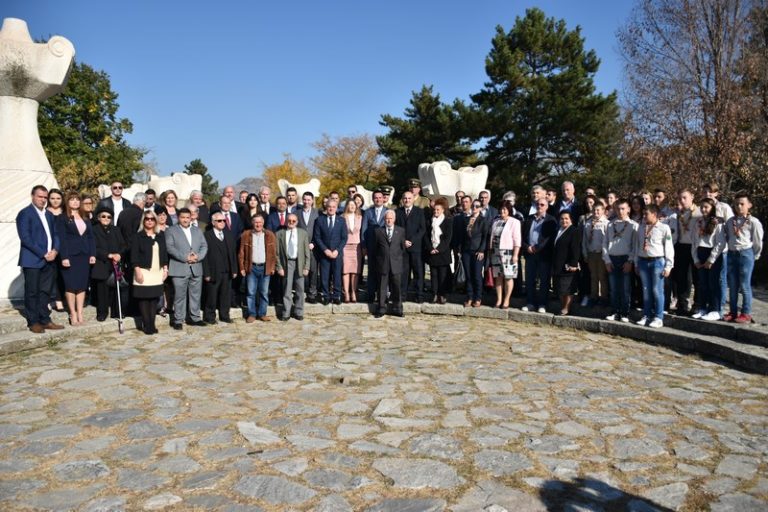 Чествувања во чест на 11.Октомври: Македонскиот народ секогаш бил на вистинската страна на историјата