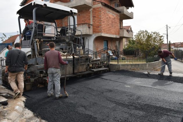 Се асфалтира улицата „Ладо Лапецо“