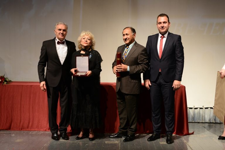 Видео: Доделување награди 3ти Ноември свечена седница Општина Прилеп 2018