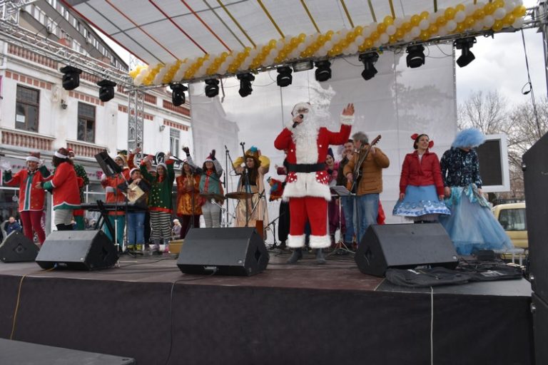Новогодишна магија на плоштадот во Прилеп