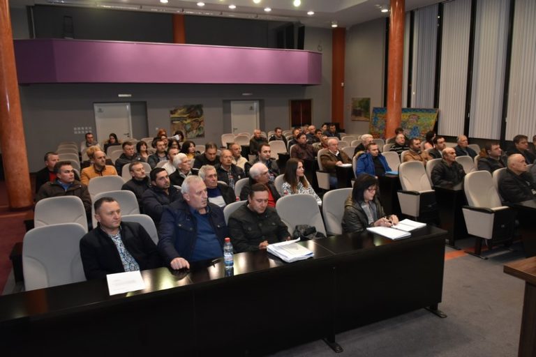 Градоначалникот Јованоски и претставниците на урбаните и месни заедници разговараа за приоритетите на граѓаните од општината