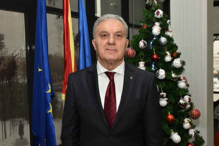 Божикна честитка на градоначалникот Илија Јованоски