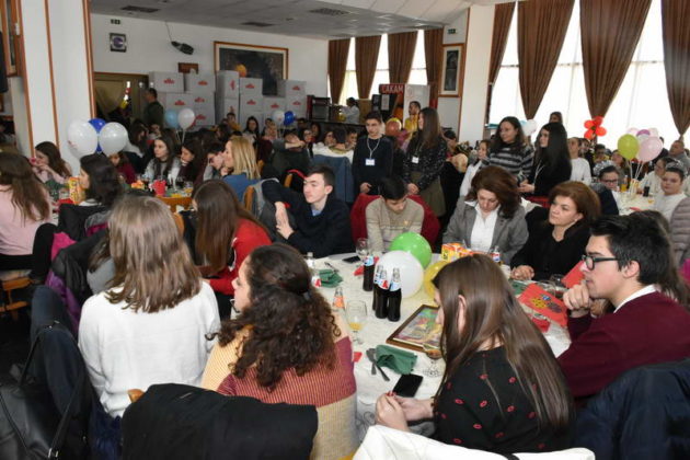 Божикен ручек за 500 деца од сите краишта на Македонија