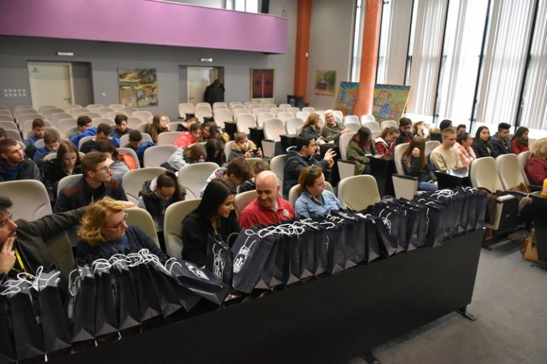 Ученици и наставници од Романија, Турција, Италија и Португалија ја посетија Општина Прилеп