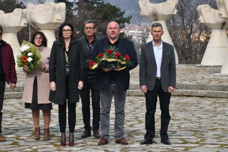 Поклон и слава за Борка Талески  и Лазо Филипоски – Лавски