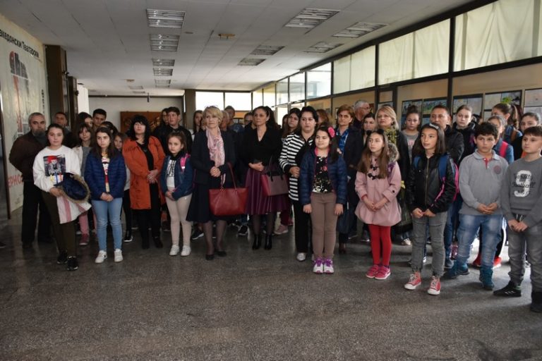 Изложба на цртежи од конкурсот на тема „Маркови Кули – предизвик за сите нас“