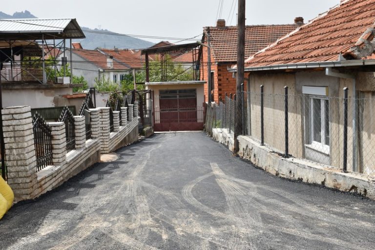 Асфалтирани се пет краци на улицата „Пчиња“,а се работи и други локации во Прилеп