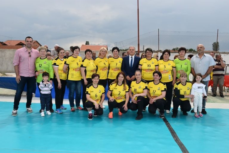 Започна дводневниот ракометен турнир за ветерани „Таста – Лара“