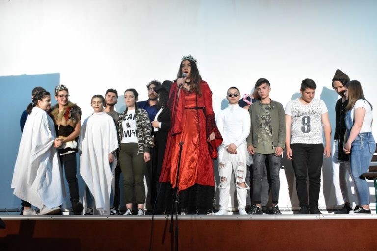 Завршна манифестација на учениците од СОУ „Ристе Ристески-Ричко“ за проектот за меѓуетничка интеграција на младите во образованието