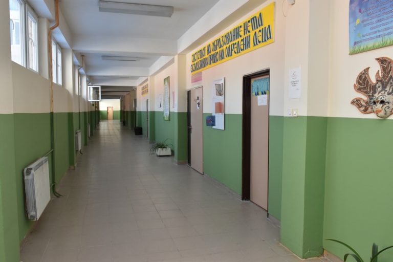 Значително се подобруваат условите за работа во двата објекта на ООУ „Блаже Конески“