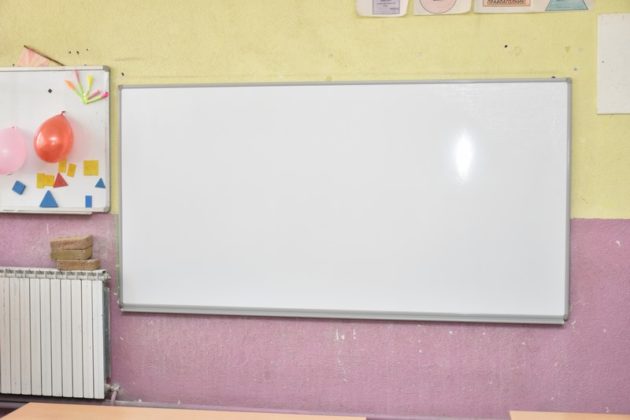 Прилеп: Новата учебна година за учениците од ООУ „Добре Јованоски“ започна во реновирани училници, со нови табли и телевизори