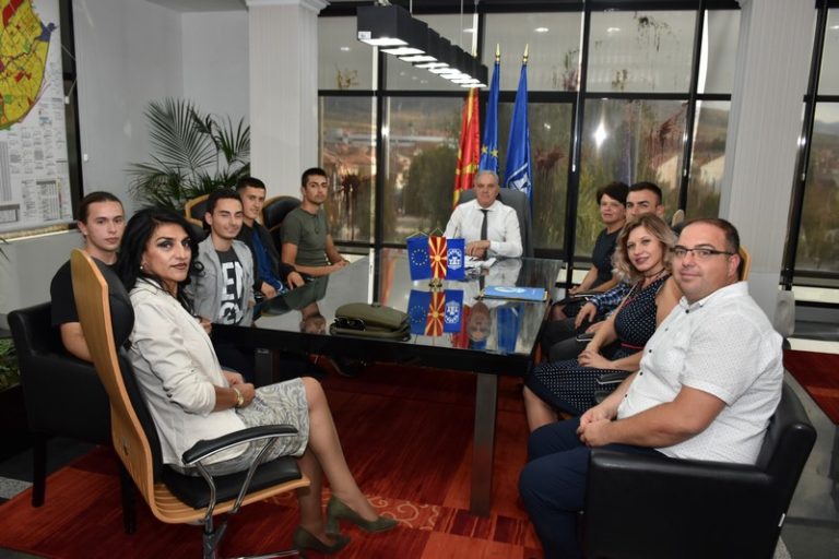 СОУ „Ристе Ристески-Ричко“: Успешна приказна за проектот „Чекор напред“ од Еразмус + програмата