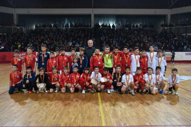 Турнирот во мал фудбал „Св.Никола 2019“ се ближи кон крајот, поделени првите награди во пионерска конкуренција