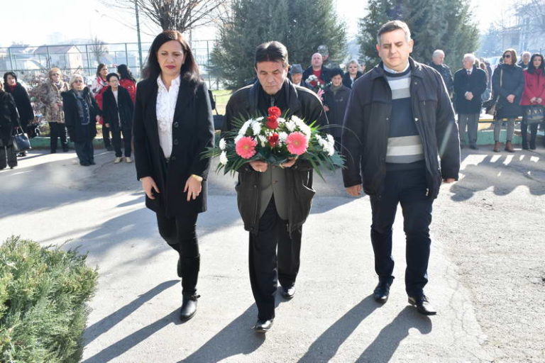 Прилепската Гимназија „Мирче Ацев“ го одбележа патрониот празник