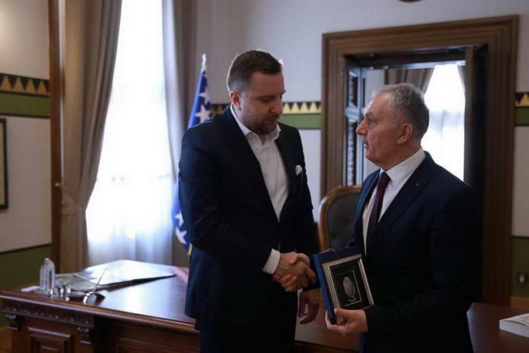 Средба на градоначалниците на Прилеп и Сараево, Илија Јованоски и Абдулах Скака