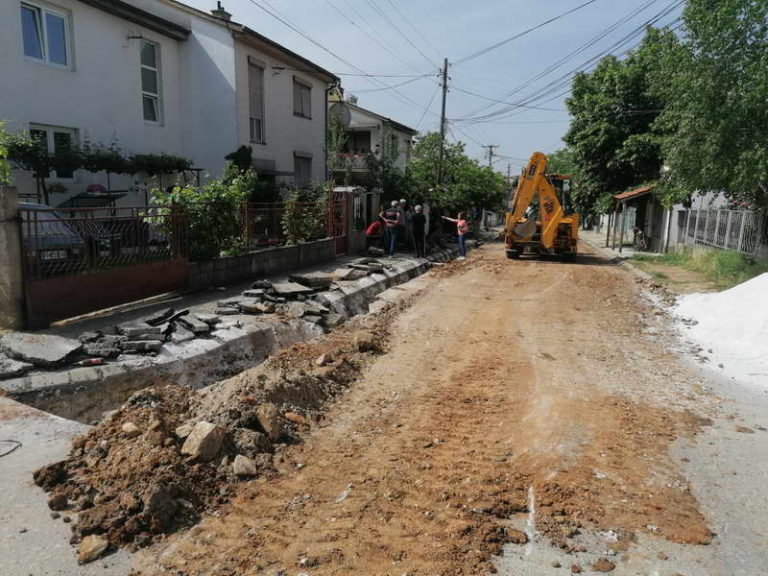 Привршуваат градежните зафати на новата водоводна линија на улица „Октомвриска“