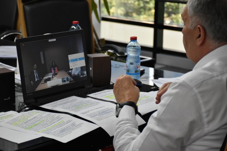 Видео конференција на градоначалникот Јованоски со амбасадорката на САД во нашата држава