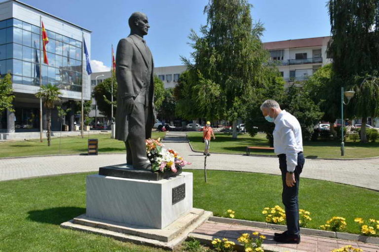 Општина Прилеп ја одбележа годишнината од смртта на Методија Андонов-Ченто