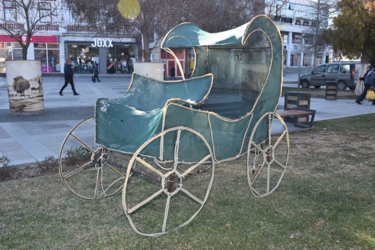 Започна новогодишното украсување на градот Прилеп