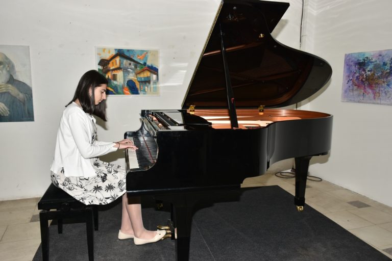 „Музички маратон“ на учениците од ООМУ “Ордан Михајлоски – Оцка”