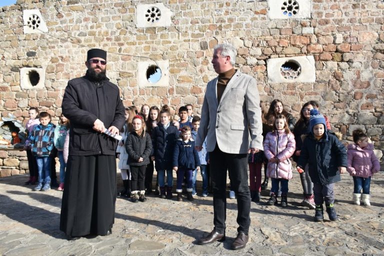 Градоначалникот Борче Јовчески денеска беше присутен на хуманитарната акција “Црвен тепих на хуманоста”