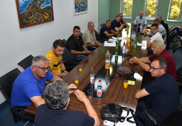 Градоначалникот на Прилеп, Борче Јовчески оствари средба со претставниците на синдикалните организации и раководителите на ЈКП во Прилеп