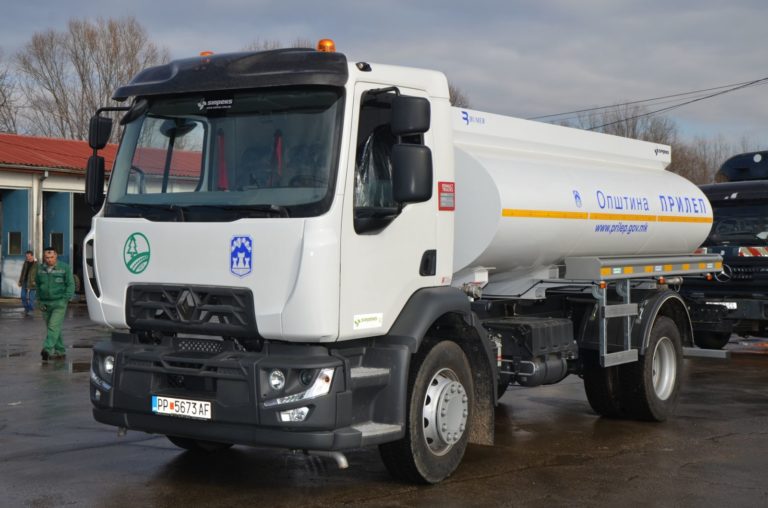 За почист град, нова цистерна за перење на јавните површини  доби ЈКП „Комуналец“