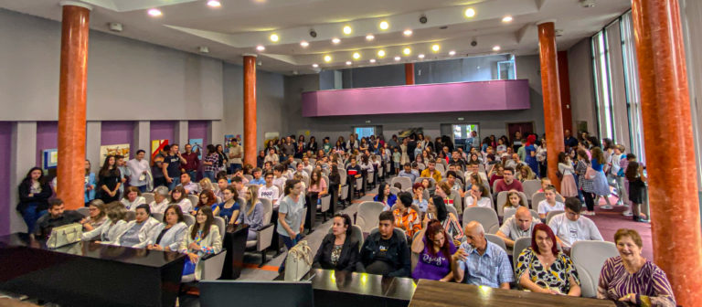 Повеќе од 140 успешни и талентирани ученици денес беа наградени во Општина Прилеп