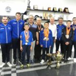 Пингпонгарите на Младост 96 како шампиони на прием кај градоначалникот