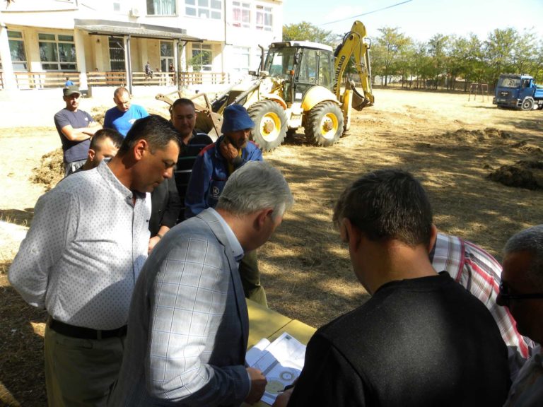 Партерно се уредува ООУ „Кирил и Методиј“ во Канатларци