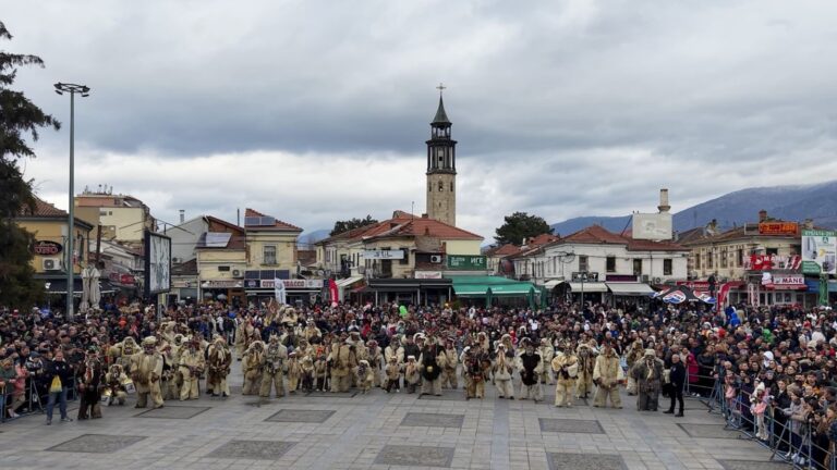 Прилеп го одбележа јубилејниот карневал